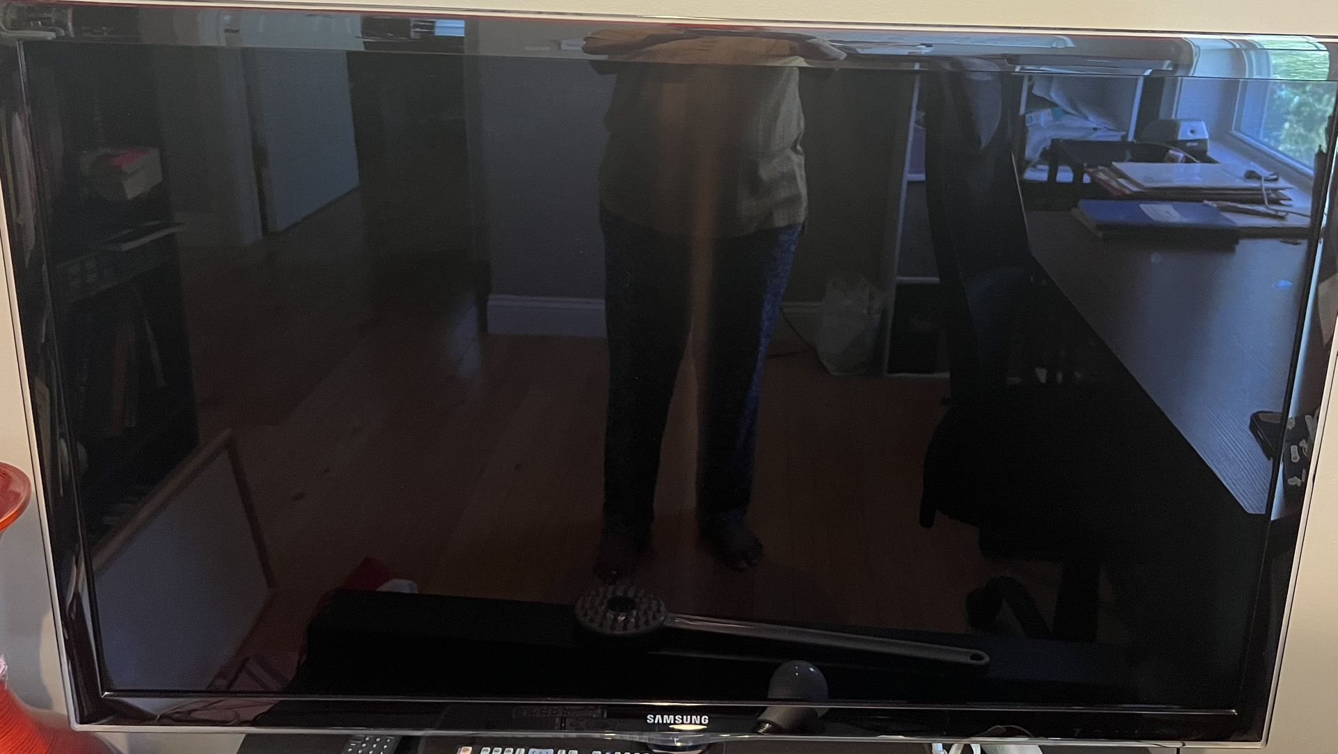 43 inches samsung TV for sale