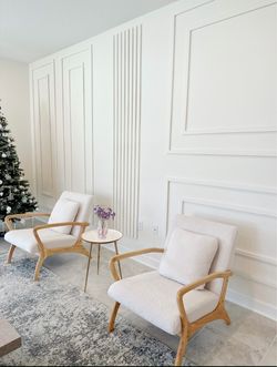 Set of 2 Mid-Century Modern Bouclé Accent Chairs – Cream/Natural Wood