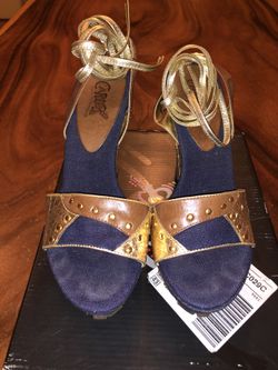 Carlos Santana Denim stud platform wrap heels size 7 - used