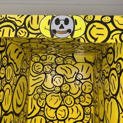 Smile Face Selfie Room / Production Set 