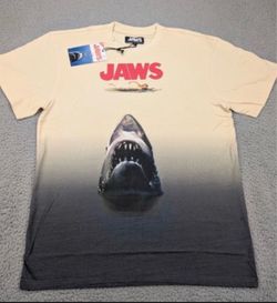 Jaws Movie Graphic T-Shirt New with Tags Large