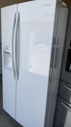 Samsung Side-by-Side  White Fridge
