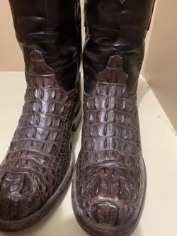 Black Jack Long Horn tail Alligator Roper Style Booths.
