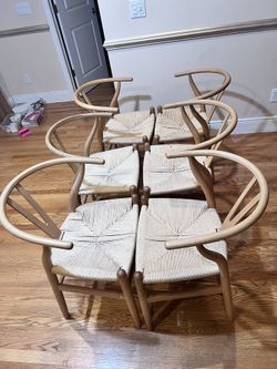total of 6 Clean Used Good Condition Rattan Chairs