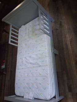 Graco Toddler Bed w/Mattress