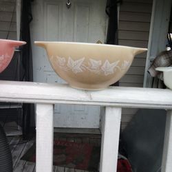 A Total Of Five Pyrex Bowls $25 For All