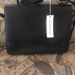 Von Holzhausen Pursues 