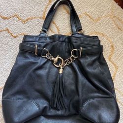 Large Gucci tassel purse
