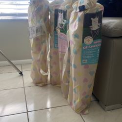 4 KidsCsmping Chair  Each $ 10 