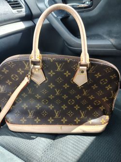 LOUIS VUITTON 