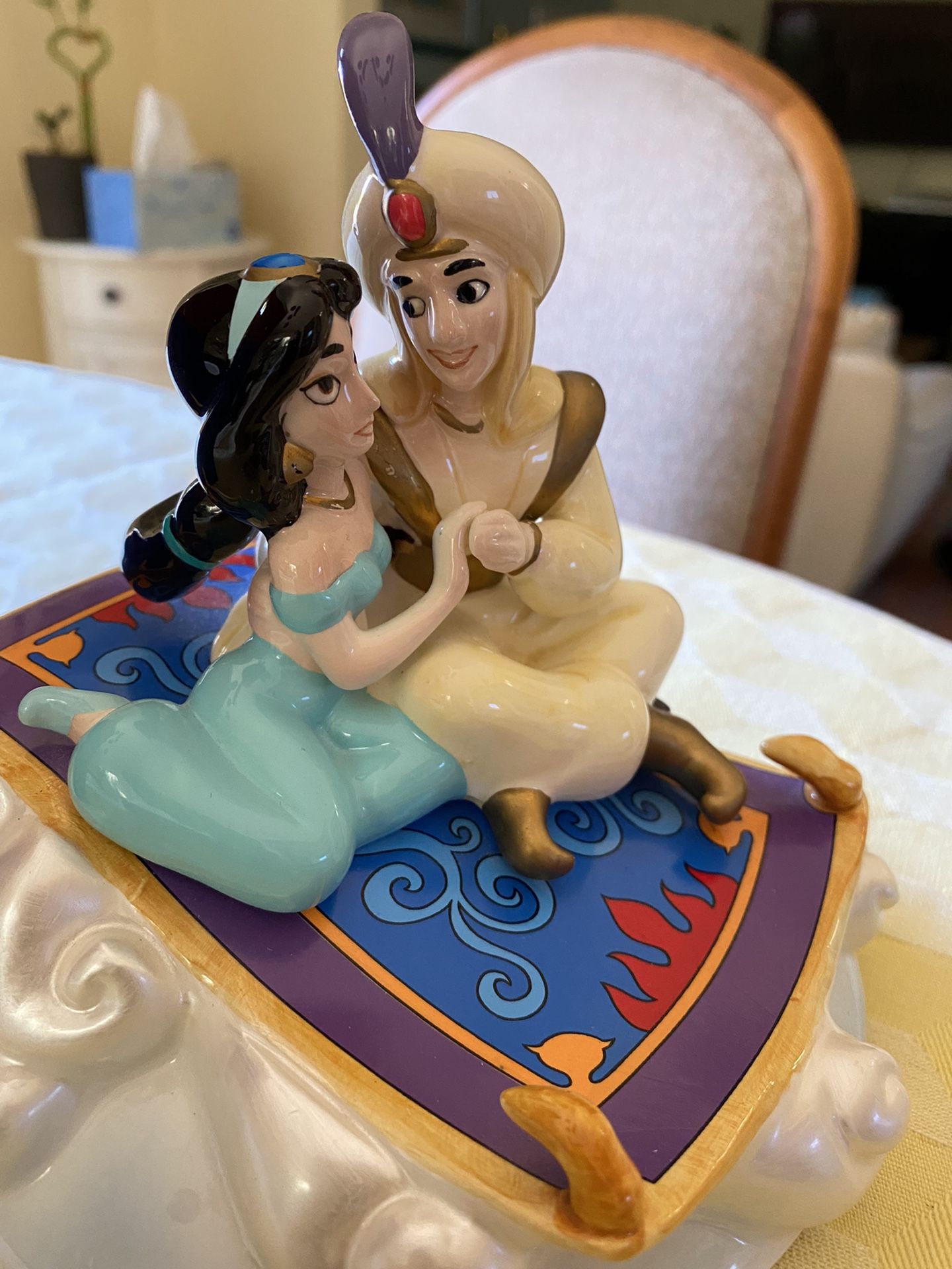 Disney’s Aladdin Musical Figurine “A Whole New World”