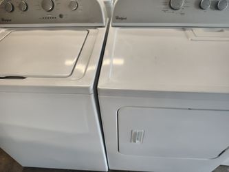 Good working clean looking matching whirlpool washer and dryer set