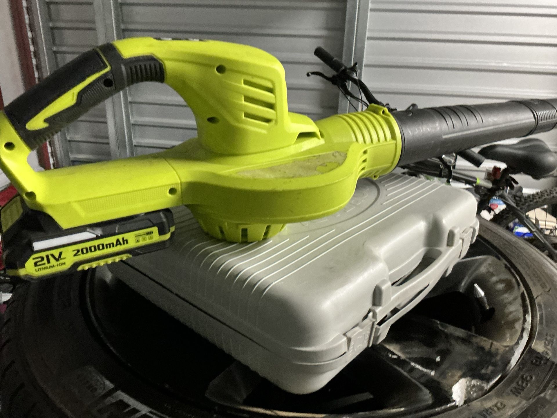 Ryobi Leaf Blower With Battery And Charger
