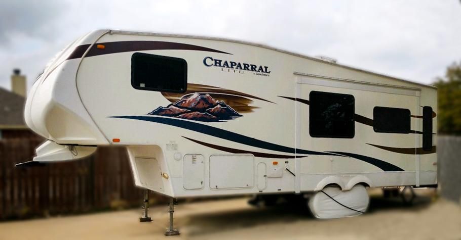 2010 Coachman Chapparal Lite 5th Wheel