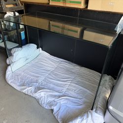 ✨ Glass Desk / Table – Modern & Sleek – Priced to Sell Fast!