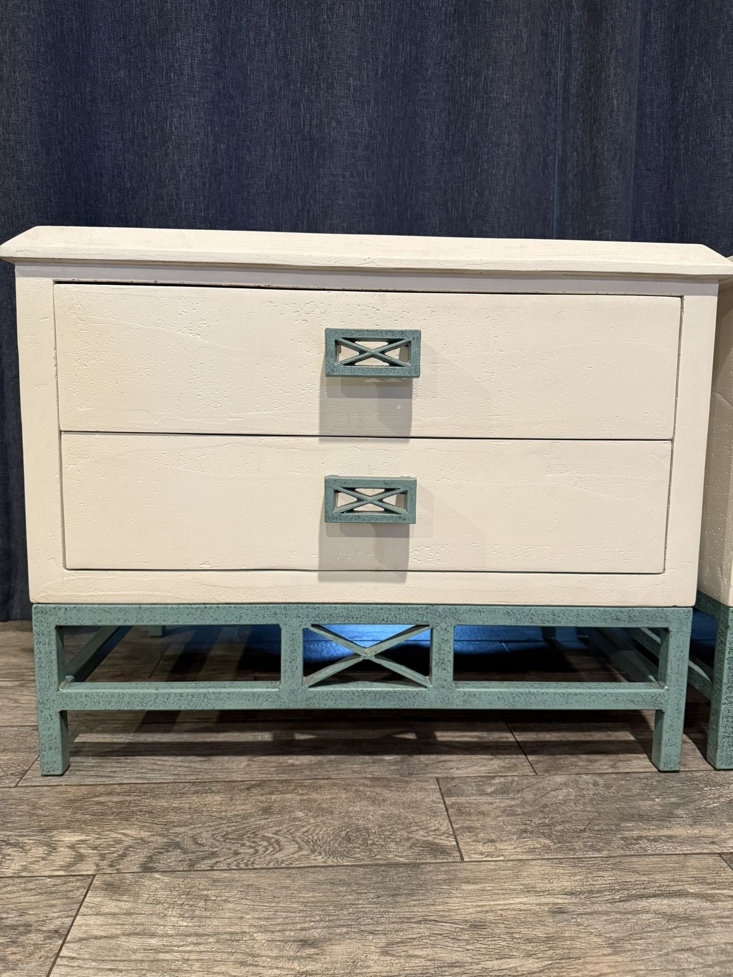Set Of 2 Small Dressers/nightstands