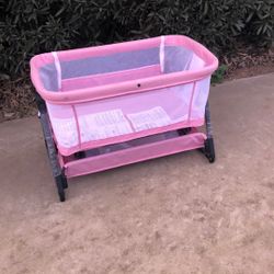 Pink Bassinet (like new)