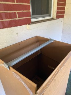 Wardrobe moving boxes