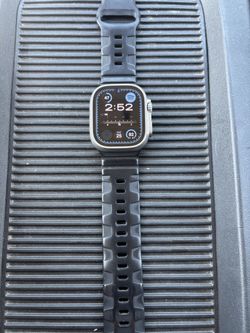 Apple Watch Ultra. 49mm GPS LTE
