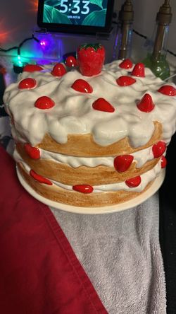 Vintage 3D ceramic strawberry shortcake dome and stand set