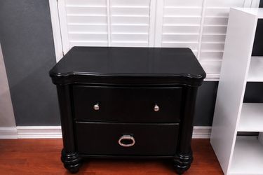 Black Gloss 2-Drawer Nightstand