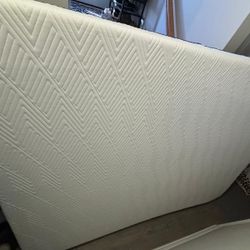Queen Mattress Firm + Box + Frame