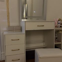 White Makeup Vanity Desk With Light Mirror And Chair 
