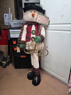Snow man 4 ft tall