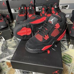Jordan 4 Red Thunder Size 5y