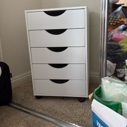 5 Drawer Storage Unit With Casters - White