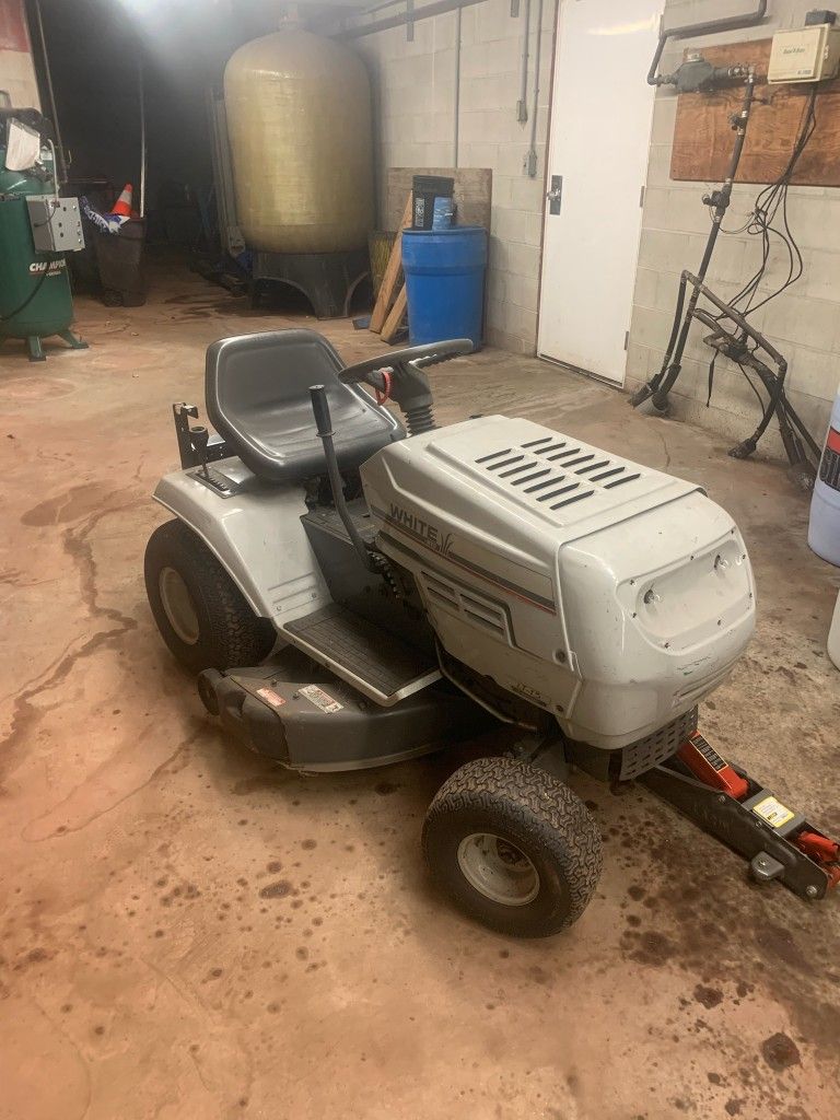 Whites Lawn Tractor