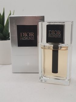 Dior
 
Dior Homme Eau de Toilette

1.7 ⭐️ (USED 10-15%)