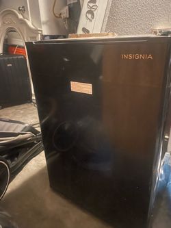 Insignia mini fridge