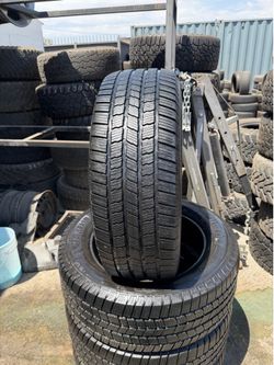 275/55R20 used Michelin