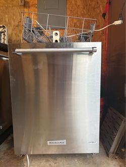 KitchenAid 24" Stainless Steel Built-In Dishwasher