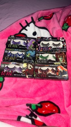 Spooky lashes