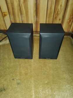 Pioneer bookshelf speakers