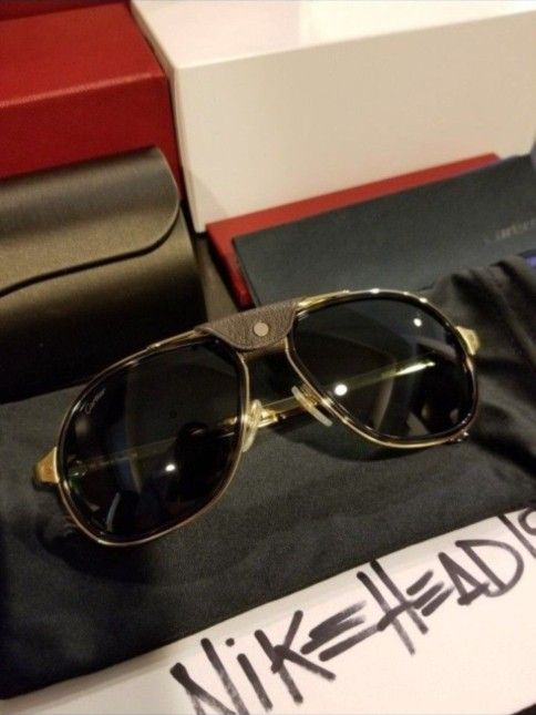 CARTIER SANTOS DE CARTIER SUNGLASSES LOUIS VUITTON HERMES SUPREME ROLEX DIOR OMEGA GUCCI