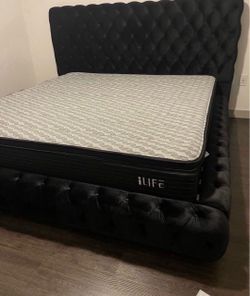 NEW IN BOX Black Platform Bed Frame Queen and King Size