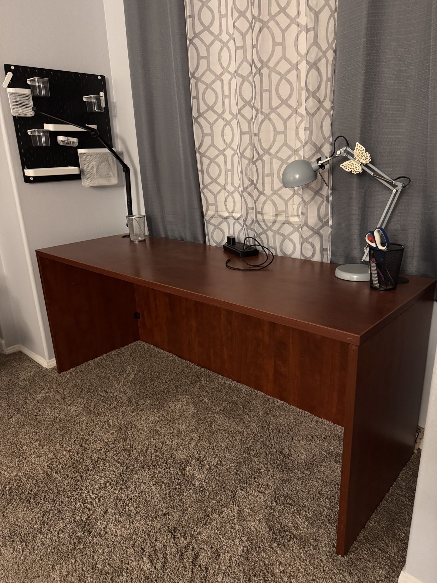 Wooden Desk β Excellent Condition