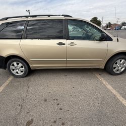 2004 Toyota Sienna