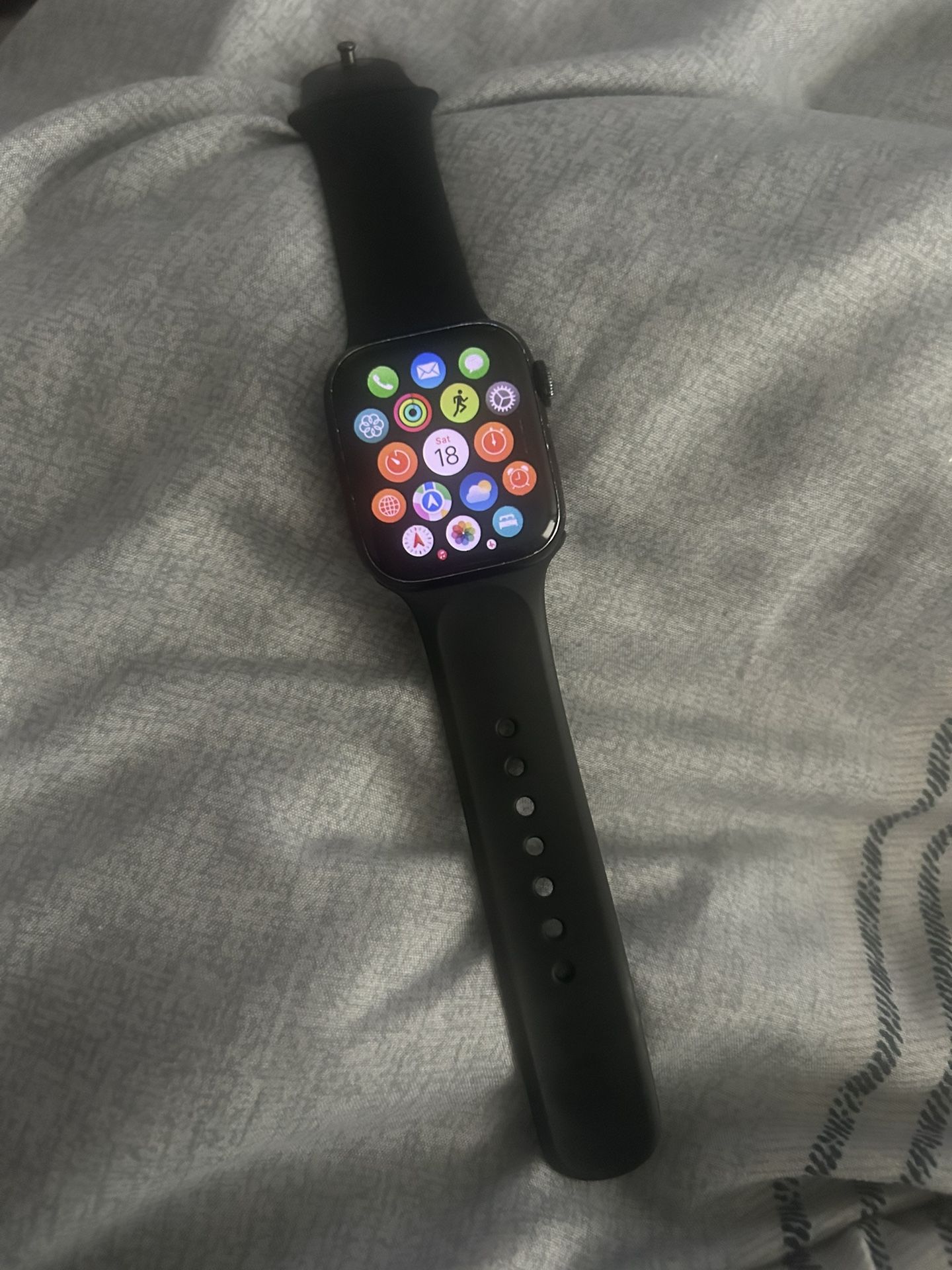 Series 8 Apple Watch Unlocked And In Great Condition