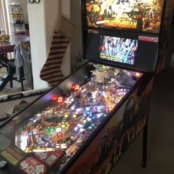 Mandalorian Pinball Machine