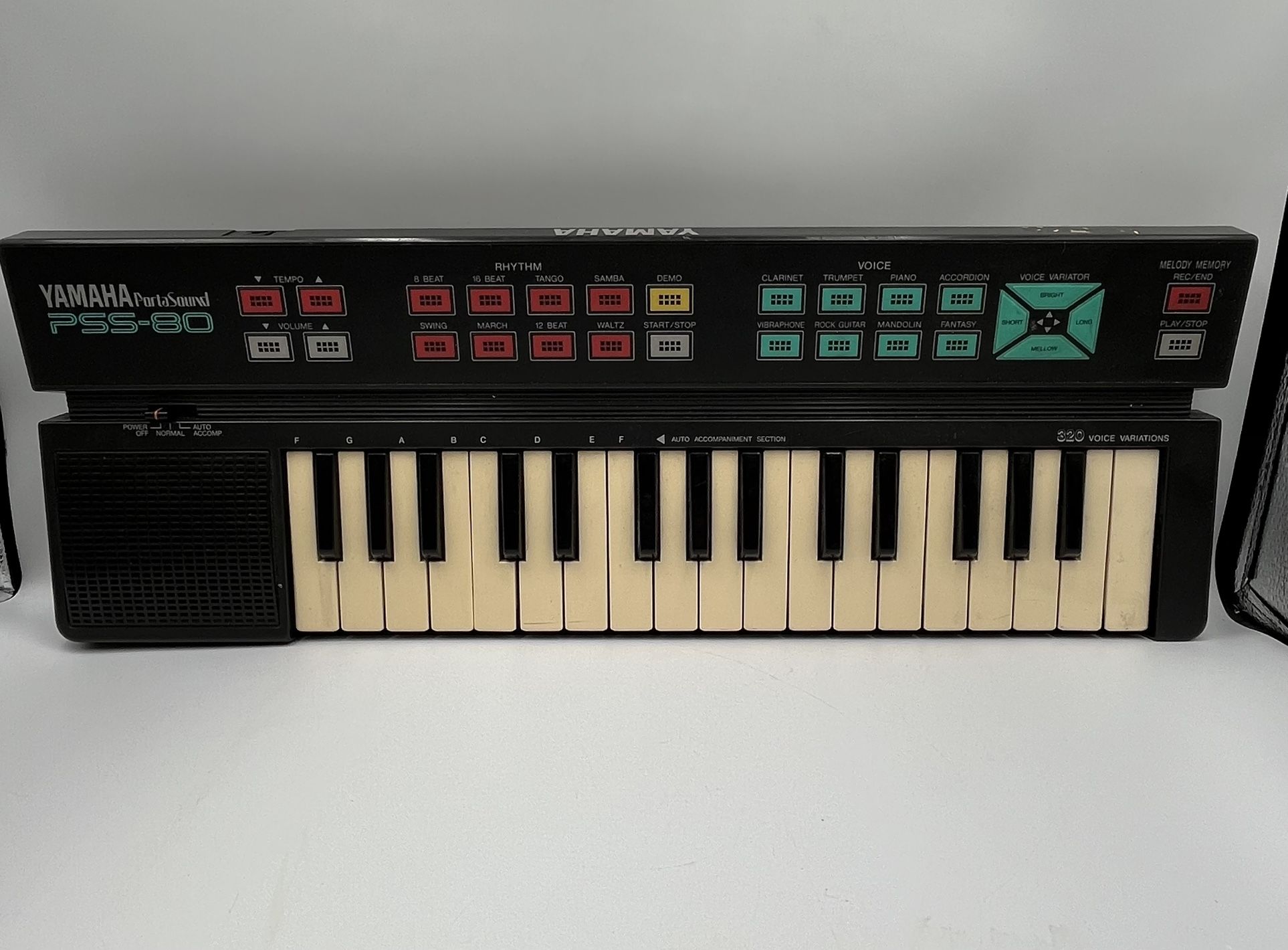 Yamaha PortaSound PSS-80 keyboard 19.5 x 7 x 2. Working Condition. 
