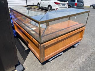 Free L-shaped glass retail display showcase/corner counter