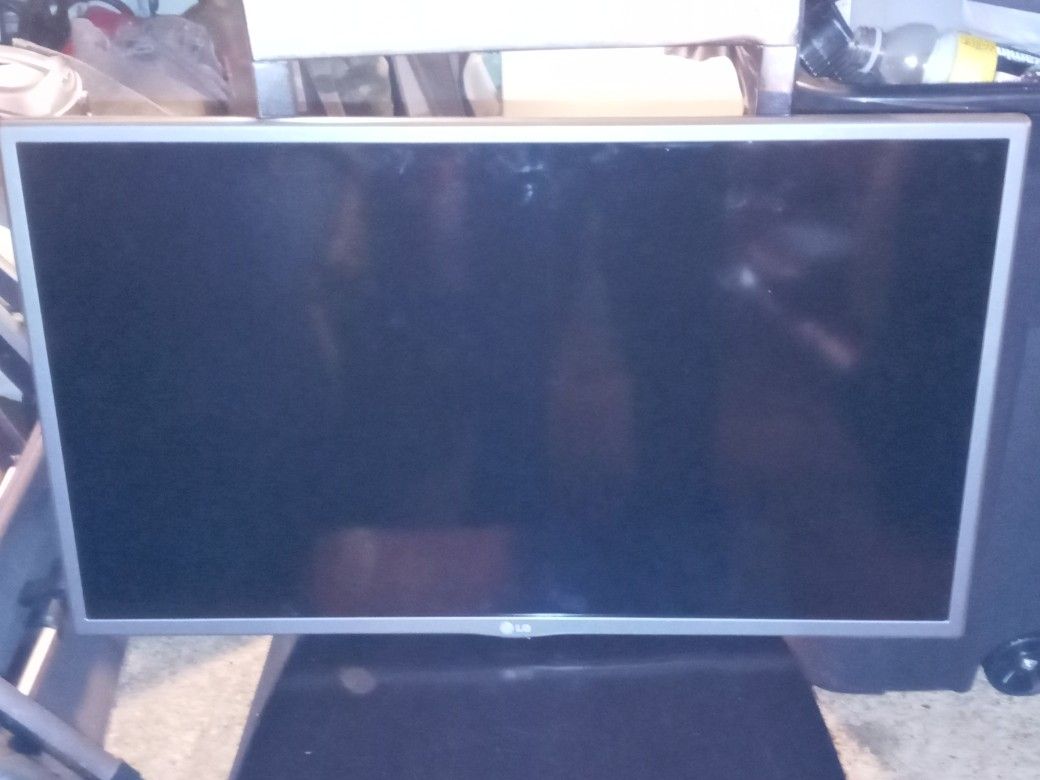LG 32IN DIRECT LED HDTV 1080P PRO