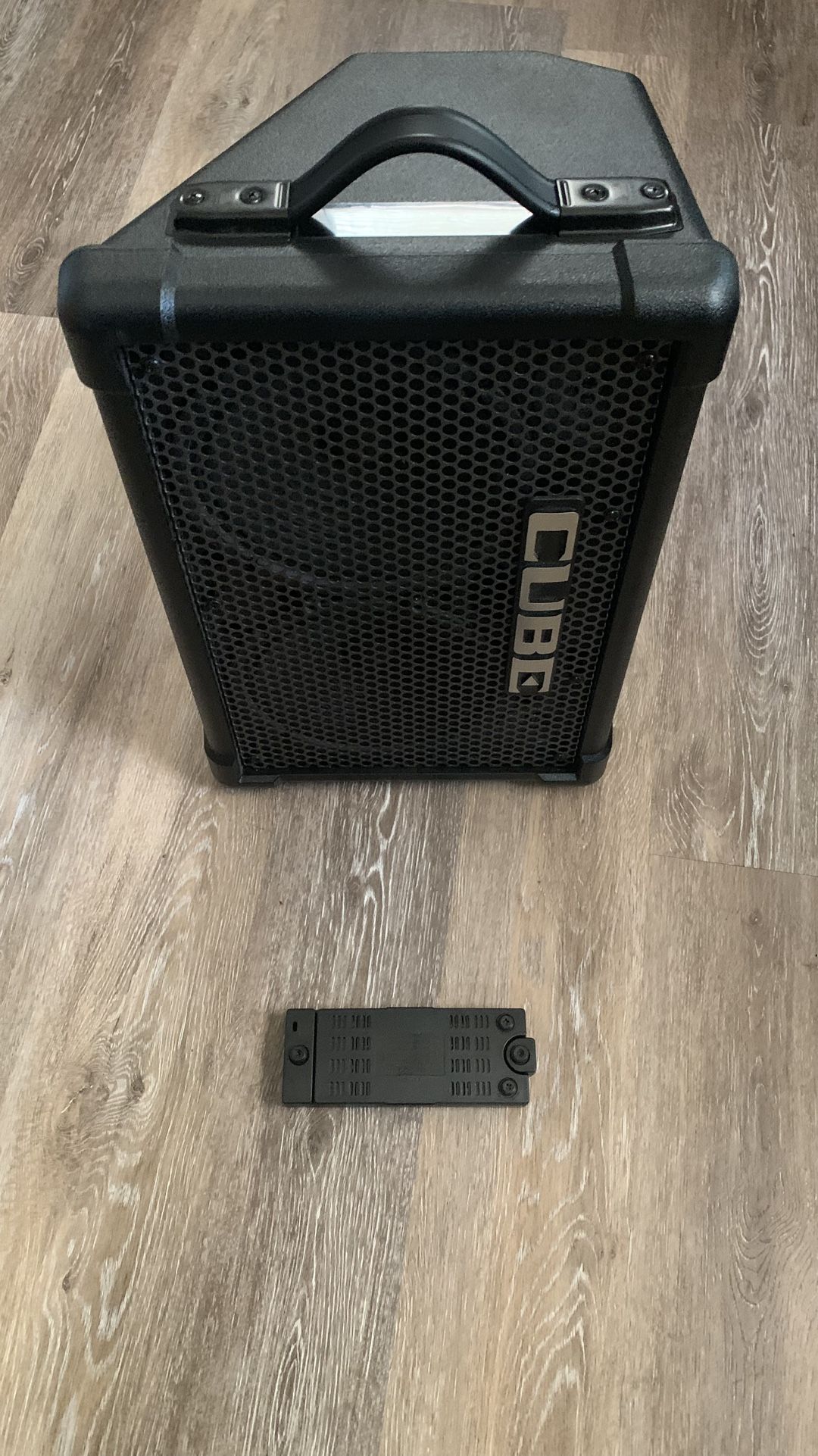 Roland cube Street