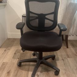 Comfortable Black Office Chair! 