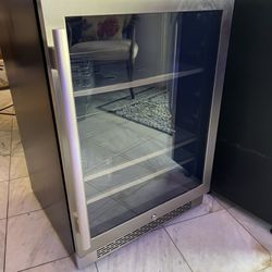 Beverage Refrigerator 