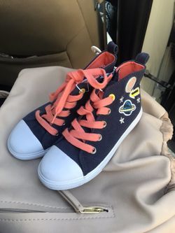 Girl shoes
